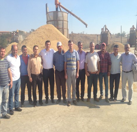 CHP'li Gaytancıoğlu, çeltik üreticilerini harman yerinde ziyaret etti