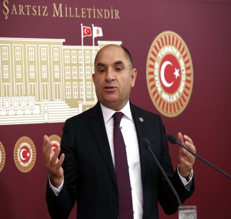 CHP'li Tarhan: Ülkenin parasını çöpe atıyorlar