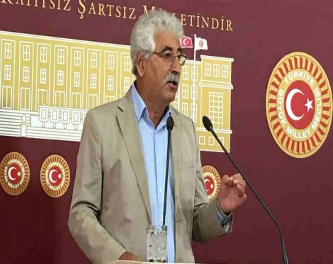 CHP'li Tüm'den 'Laikliği kazanmalıyız' kampanyasına destek