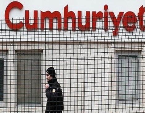 Cumhuriyet gazetesi soruşturmasında 9 tutuklama