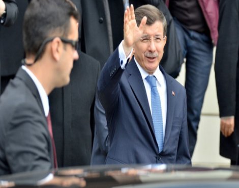Davutoğlu'nun yetkileri elinden alındı