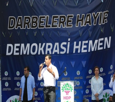 Demirtaş: Bize de ücretsiz su sıktınız!