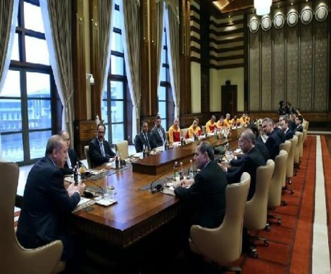 Erdoğan, Eurocup şampiyonu G.Saray'ı ağırladı
