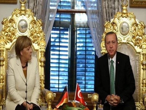 Erdoğan ve Merkel, Suriye'yi görüştü