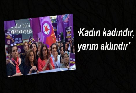 Erdoğan'ın sözlerine tepki gösteren kadınlar sokaktaydı