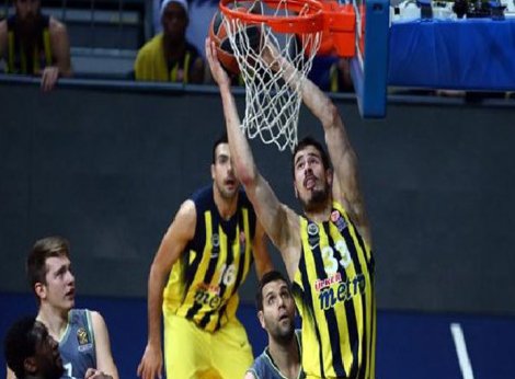 Fenerbahçe seride 2 - 0 öne geçti