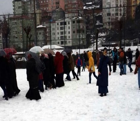 Futbol sahasında ağlatan çalışma!