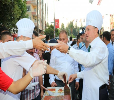 Hatay’ın Anavatana katılışının 77. yıldönümü için 77 metre künefe