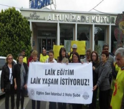 İHH Başkanı'nın okul müdürlerine konferansı protesto edildi