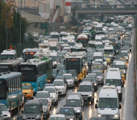 İstanbul'da yağmur trafiği!