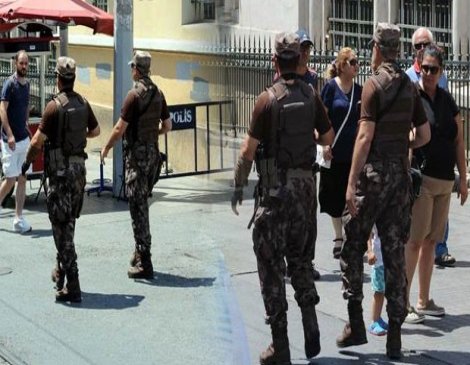 İstiklal Caddesi’nde kamuflajlı ve silahlı güvenlik güçleri