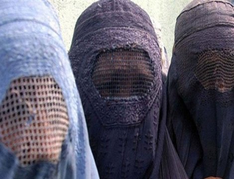 İsviçre'nin tamamında burka ve peçe yasaklandı