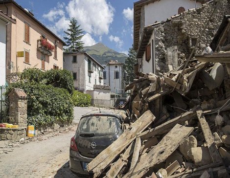 İtalya'daki depremde yaşamını yitirenlerin sayısı 290'a yükseldi
