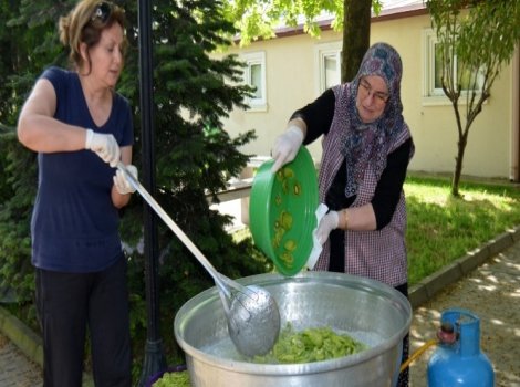 Kadınlardan yeni lezzet: Kivi reçeli