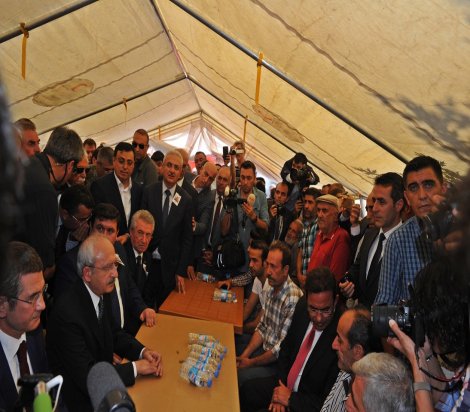 Kılıçdaroğlu, Erzincan'da Er Fatih Çaybaşı'nın cenaze törenine katıldı