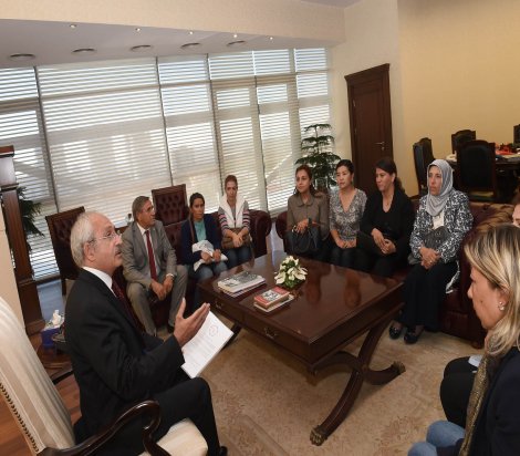 Kılıçdaroğlu, 'OHAL Zedeler Dayanışma Platformu' temsilcilerini kabul etti