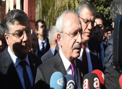 Kılıçdaroğlu, yurt yangınında yaşamını yitirenlerin ailelerini ziyaret etti