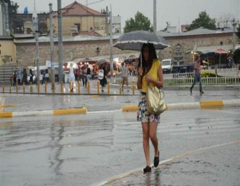 Meteoroloji İstanbul için saat verdi