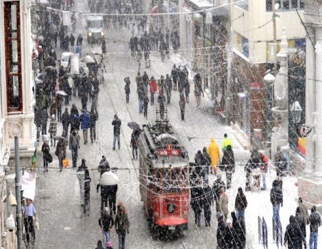 Meteoroloji İstanbul için saat verdi