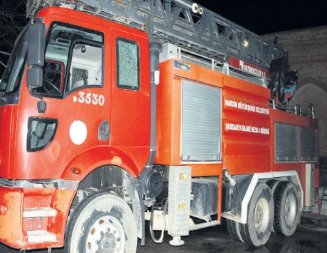 Nusaybin'de çatışmalar sırasında 1 itfaiye eri yaralandı...