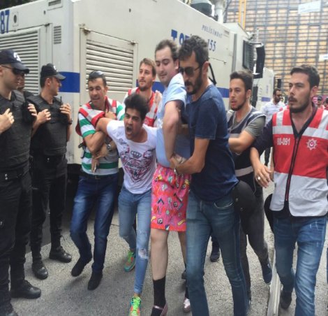 Sen misin yürütmeyen... İstanbul'da her yer LGBTİ