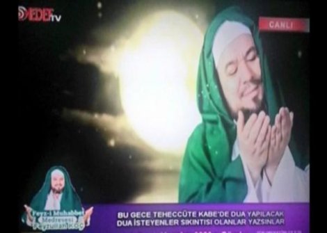 Sonunda bunu da yaptılar! Üç TL'ye Kabe'den dua