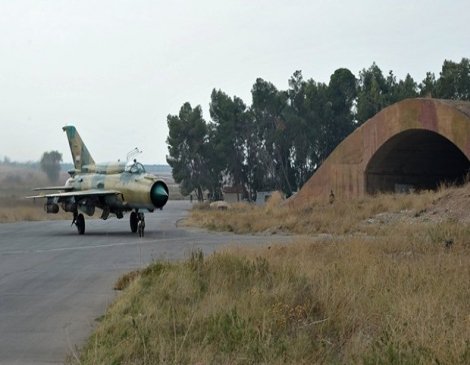 Suriye'de savaş uçağı düştü
