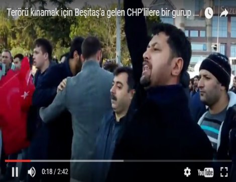 Terörü kınamak için Beşiktaş'a gelen CHP'lilere bir gurup saldırdı