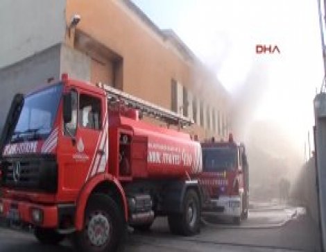 Ütü masası fabrikasında yangın