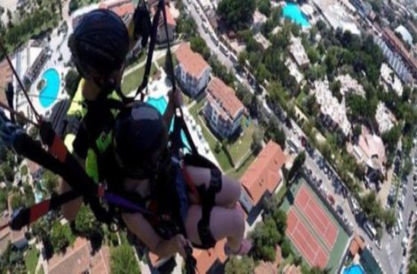 Yamaç paraşütü pilotlarını güldüren şikayet