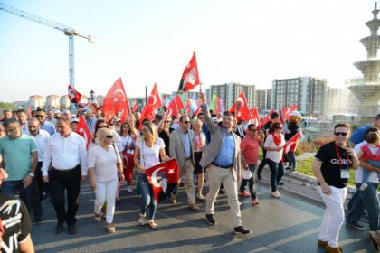 3.Barış ve Sevgi buluşmaları en iyi kortej fotoğrafını seçiyoruz