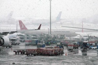 369 uçak seferi iptal