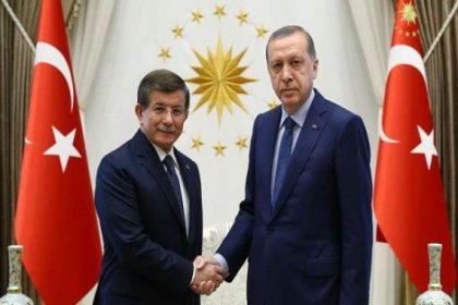 Ahmet Davutoğlu istifasını sundu