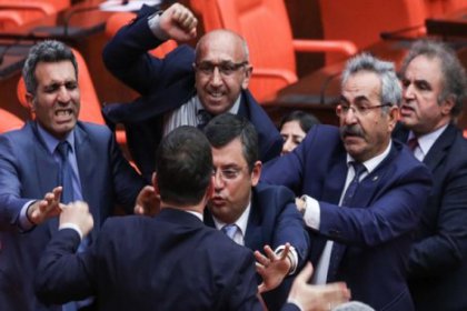 AKP ve HDP milletvekilleri birbirine girdi