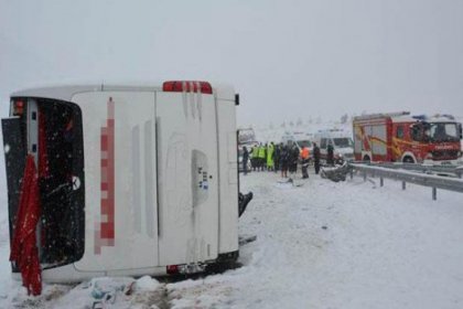 Ankara'da otobüs devrildi: 25 yaralı