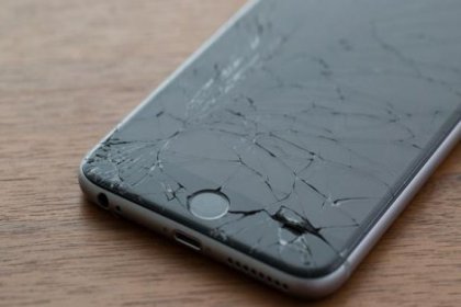 Apple bozuk iPhone'ları parasıyla geri alıyor