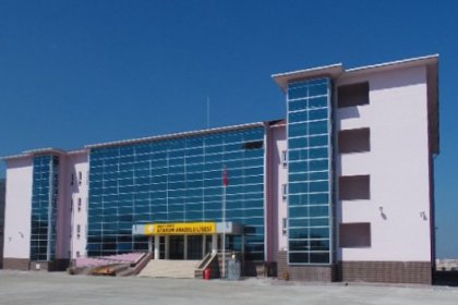 Atakum Anadolu Lisesi'nde duvarlara ayetler asıldı