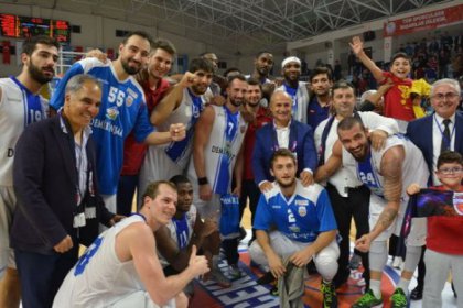 Başkan Akgün’den Walker ve Roll’a tebrikler