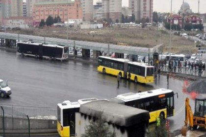 Boş metrobüse binmek için ayrı ücret ödenecek!