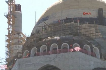 Çamlıca Camii inşaatında eylem