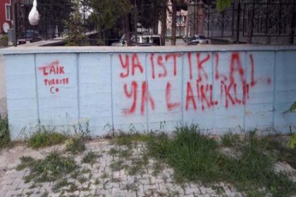 CHP'li gençlere 'laiklik' şikayeti