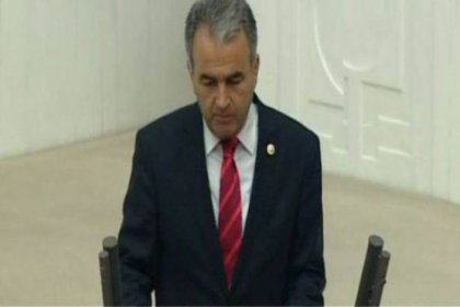 CHP'li Kayan 'arsenikli' içme suyunu meclise taşıdı