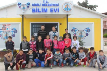 Dikili Belediyesi Çocuk Bilim Evi ziyaretçi akınına uğruyor