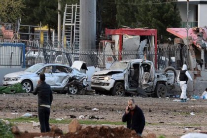 Diyarbakır'da saldırı: 7 şehit 23 yaralı
