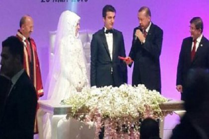 Erdoğan ve Davutoğlu nikah şahitliği yaptı