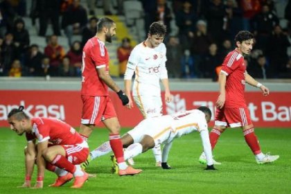 Galatasaray deplasmanda Tuzlaspor'a kaybetti