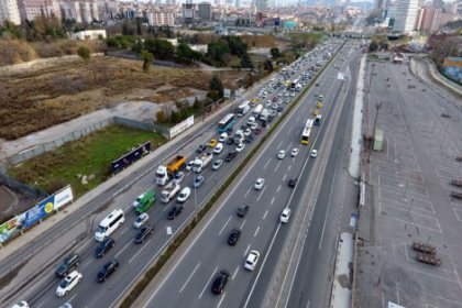 İBB'nin bitmeyen çalışması Anadolu Yakası'nın trafiğini kilitledi