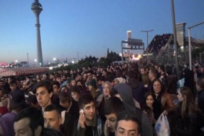 İstanbul'da kitap fuarı izdihamı