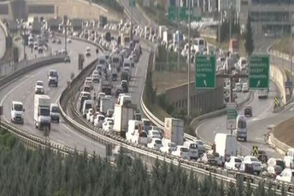 İstanbul'da trafik yoğunluğu yüzde 90'a ulaştı