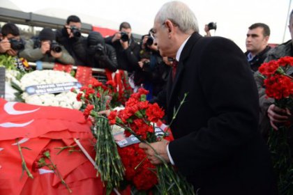 Kılıçdaroğlu, Beşiktaş saldırısının yaşandığı noktayı ziyaret etti